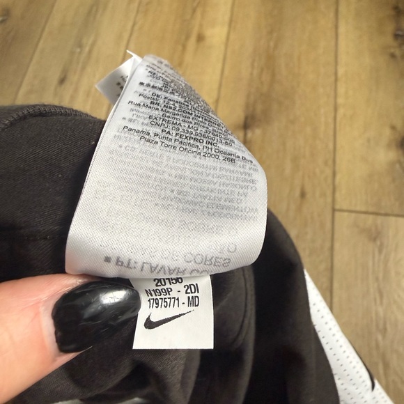 Nike Cleveland Browns 24 Chubb Brown Tshirt Men’s Medium NWT - Picture 5 of 10